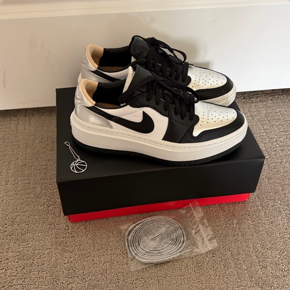 Jordan Air Jordan 1 Elevate Low SE - Picture 2 of 12